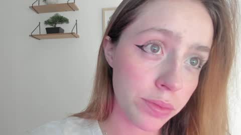 Snapshot of sofia_palacios_ chatting on January 15, 2025, 2:49 am online show from January 15, 2025, 2:49 am