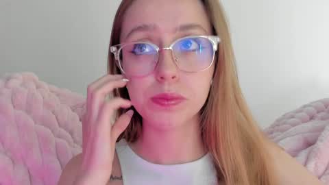 Snapshot of sofia_palacios_ chatting on February 4, 2025, 2:49 am online show from February 4, 2025, 2:49 am