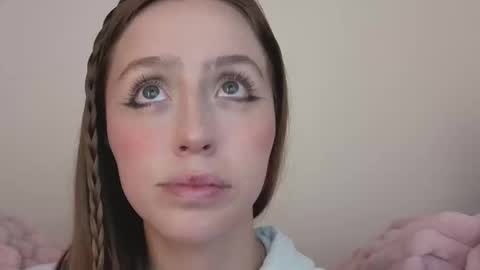 Snapshot of sofia_palacios_ chatting on September 10, 2025, 3:50 am online show from September 10, 2025, 3:50 am