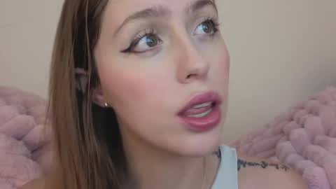 Snapshot of sofia_palacios_ chatting on September 18, 2025, 3:52 am online show from September 18, 2025, 3:52 am