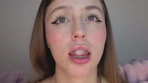 Snapshot of sofia_palacios_ chatting on October 7, 2025, 3:25 am online show from October 7, 2025, 3:25 am