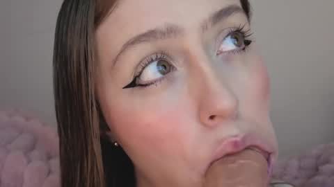 Snapshot of sofia_palacios_ chatting on October 9, 2025, 3:48 am online show from October 9, 2025, 3:48 am