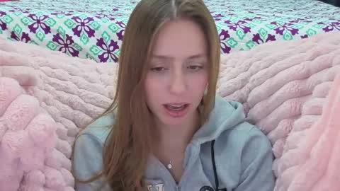 Snapshot of sofia_palacios_ chatting on February 3, 2026, 6:40 am online show from February 3, 2026, 6:40 am