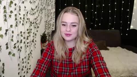 sofia_rosemary online show from December 30, 2024, 1:47 pm