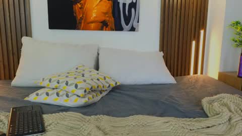 Snapshot of sofia_smithh_ chatting on May 6, 2026, 1:49 pm Sofia online show from May 6, 2026, 1:49 pm