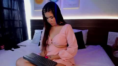 Snapshot of sofia_smithh_ chatting on May 31, 2026, 7:37 pm Sofia online show from May 31, 2026, 7:37 pm