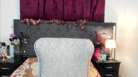 sofia_sorceress online show from December 2, 2025, 1:11 am