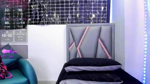 Sofa online show from November 23, 2025, 12:38 pm