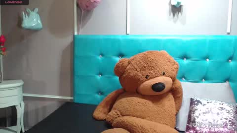 Sofa online show from March 10, 2025, 10:59 am