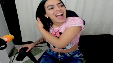 Snapshot of sofiaa_latiin chatting on February 20, 2025, 2:51 am sofia online show from February 20, 2025, 2:51 am