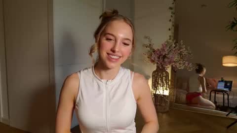 Snapshot of sofiaaaxoxoxo chatting on February 24, 2026, 4:05 pm Sofia online show from February 24, 2026, 4:05 pm