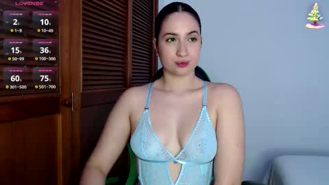 sofiaduque_26 online show from December 3, 2025, 8:29 pm