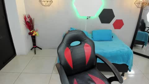 sofia online show from February 23, 2025, 2:40 am