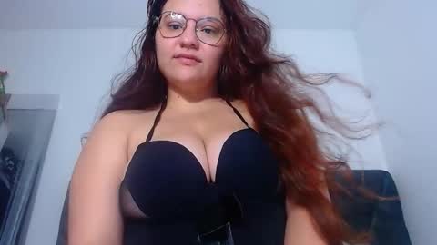 sofiamooon_ online show from February 24, 2026, 3:37 am