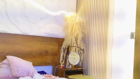 CALL ME SOFIA online show from April 15, 2026, 7:58 pm