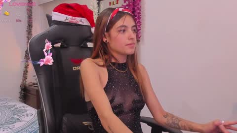 Snapshot of sofiarouge_ chatting on December 18, 2024, 8:25 pm Sofia  Help me reach 5K followers  online show from December 18, 2024, 8:25 pm