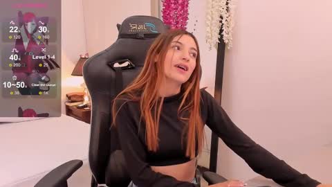 Snapshot of sofiarouge_ chatting on March 8, 2025, 4:50 pm Sofia  Help me reach 5K followers  online show from March 8, 2025, 4:50 pm