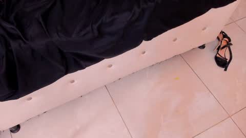 sofiathoompson online show from June 11, 2026, 2:53 am