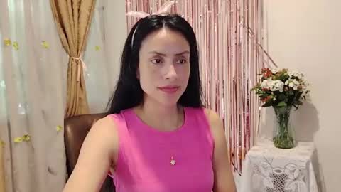 Sofi Bella online show from September 8, 2025, 3:33 pm