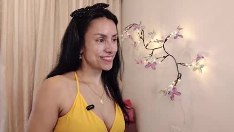 Sofi Bella online show from May 10, 2026, 7:08 pm