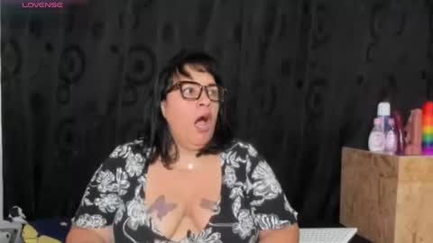 Snapshot of sofie_storm chatting on July 1, 2026, 11:45 am Vicky online show from July 1, 2026, 11:45 am