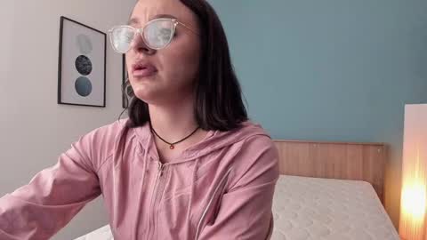 Snapshot of sofiiagudelo chatting on February 26, 2025, 12:27 am Sofi agudelo online show from February 26, 2025, 12:27 am