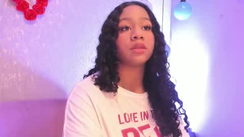 sofiifox online show from February 3, 2026, 8:25 pm