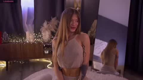 Snapshot of sofitailsss chatting on March 3, 2026, 9:04 am Sofia online show from March 3, 2026, 9:04 am