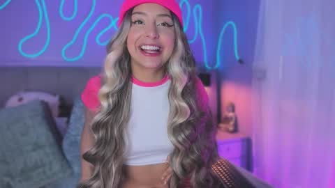 Sofi online show from November 18, 2025, 12:31 pm