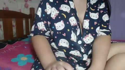 Snapshot of soft_angie chatting on October 30, 2025, 11:33 am Angie online show from October 30, 2025, 11:33 am