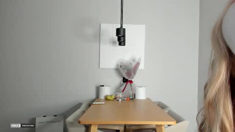 kitty katy online show from April 2, 2026, 8:06 pm