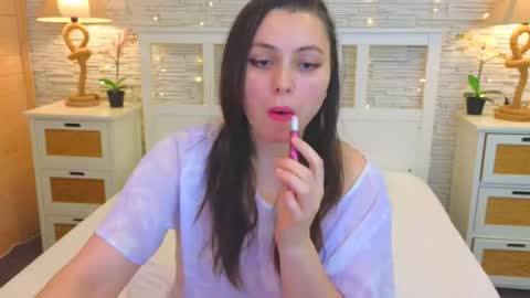 Snapshot of soft_lilly chatting on February 6, 2026, 6:40 am Lilly online show from February 6, 2026, 6:40 am