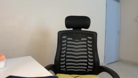 soft_nicole online show from June 25, 2026, 8:30 am
