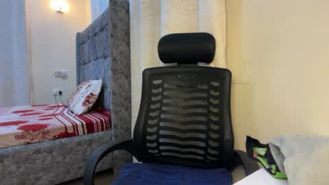 soft_nicole online show from July 28, 2026, 9:03 pm