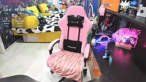 Sofie online show from November 9, 2025, 3:05 am