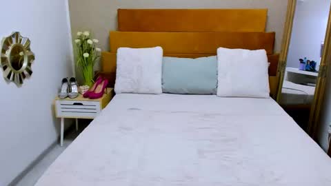 Snapshot of softpleasurex1 chatting on September 24, 2025, 7:23 am Softpleasurex online show from September 24, 2025, 7:23 am