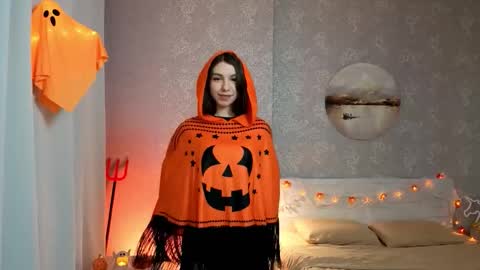 Kelly online show from October 27, 2025, 12:20 pm