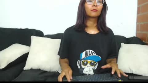  Sofy  online show from April 23, 2026, 10:25 am