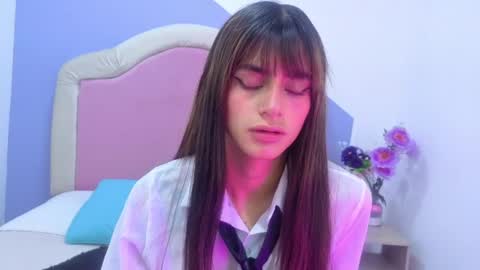 sofy_durand online show from April 14, 2026, 12:00 pm