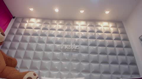 SOL  ANGEL online show from February 7, 2026, 4:33 pm