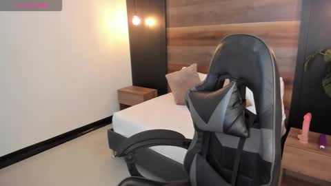 V A L E R I A online show from October 27, 2025, 7:07 pm