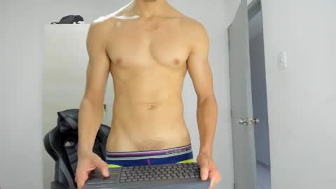 sola_enzo online show from May 16, 2026, 5:01 pm
