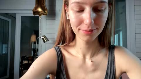 Bella online show from March 14, 2026, 3:06 pm