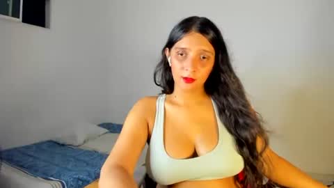 Snapshot of solar_moonie chatting on October 10, 2025, 5:17 am Moonie  online show from October 10, 2025, 5:17 am