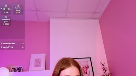 sollarkristy online show from May 25, 2026, 6:25 pm