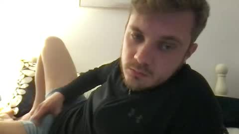 solobrit online show from December 3, 2025, 12:07 am