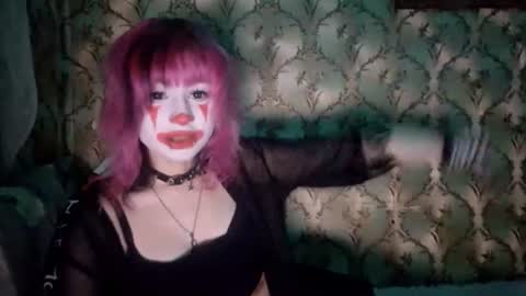 sonastrumpf online show from July 16, 2026, 9:43 pm