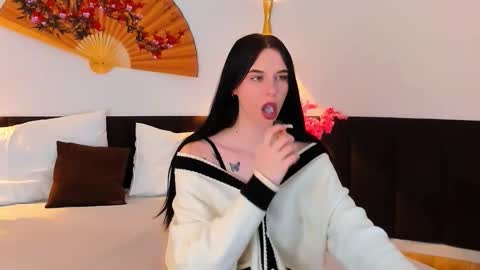 Snapshot of sonataray chatting on February 23, 2026, 5:32 pm Catherine online show from February 23, 2026, 5:32 pm