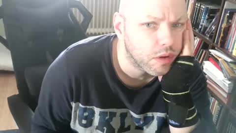 Tom online show from February 15, 2026, 12:36 pm