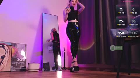 Snapshot of sonia__rose chatting on January 28, 2025, 4:08 pm Sonia online show from January 28, 2025, 4:08 pm